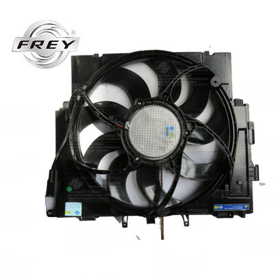 piezas de enfriamiento prácticas del motor del ventilador del radiador 600W 17418642161 para BMW F10 F11 F18 525I