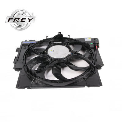 piezas de enfriamiento prácticas del motor del ventilador del radiador 600W 17418642161 para BMW F10 F11 F18 525I