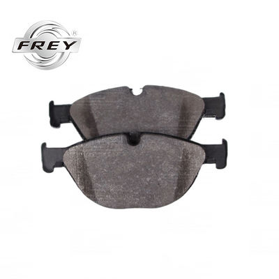 El sistema de frenos 34116851269 parte los sistemas delanteros de la zapata de freno para BMW F02 F07 F10