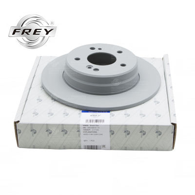 Freno de disco trasero Mercedes Benz W203 C180 2034230112 Escena múltiple